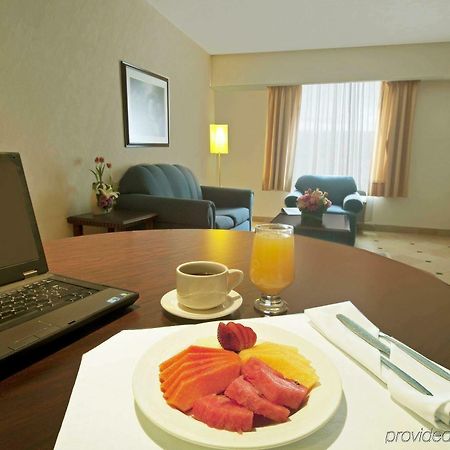 Fiesta Inn Toluca Tollocan Værelse billede
